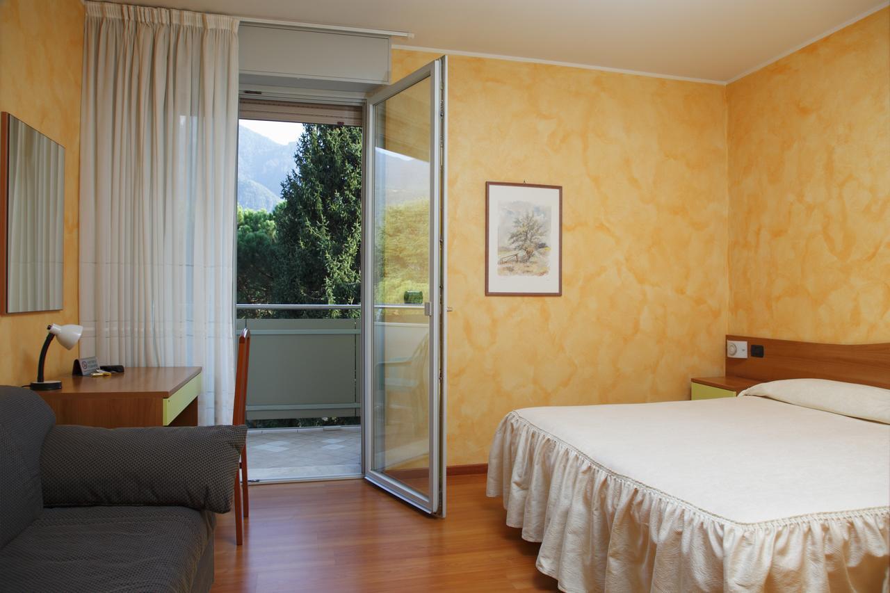 Hotel Castel Lodron Storo 外观 照片